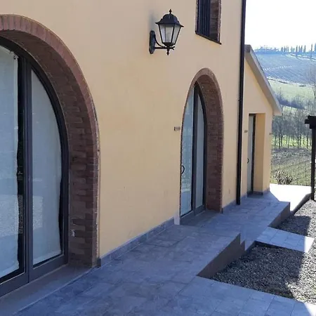 Casa Madonna Farm stay *