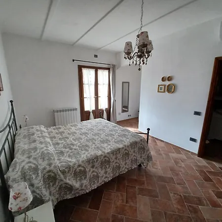 Casa Madonna Farm stay *