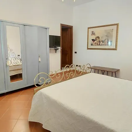 Casa Madonna Farm stay *